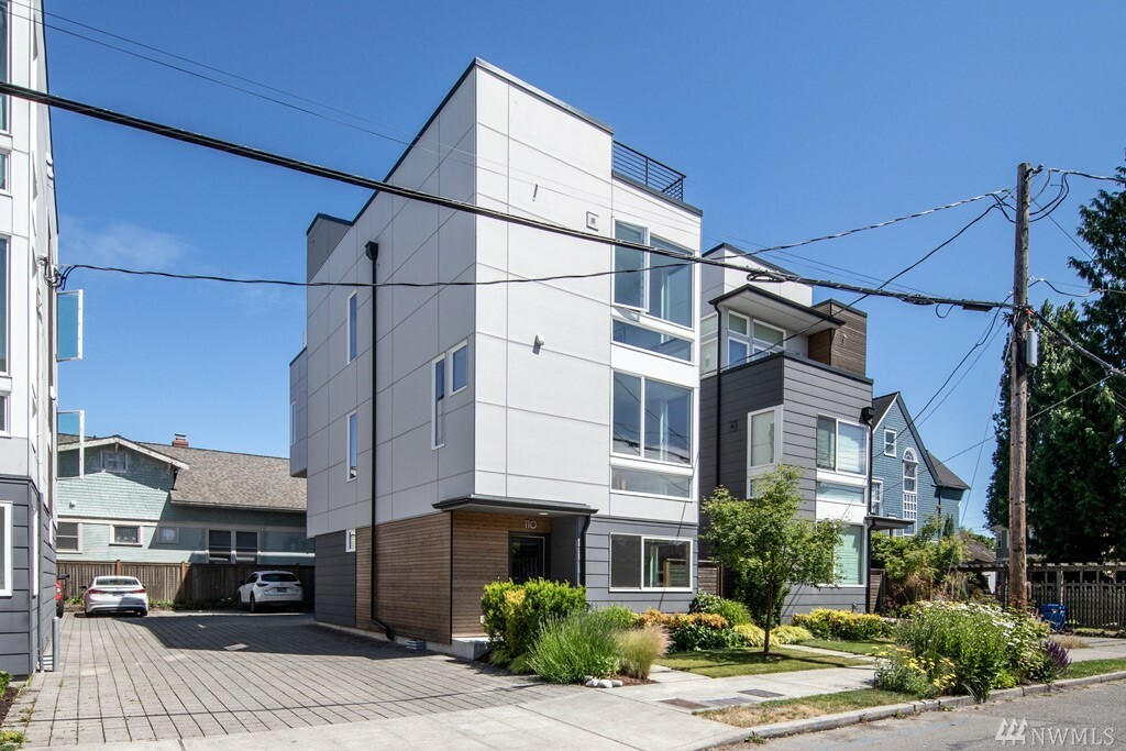 Property Photo: 110 29th Ave S WA 98144