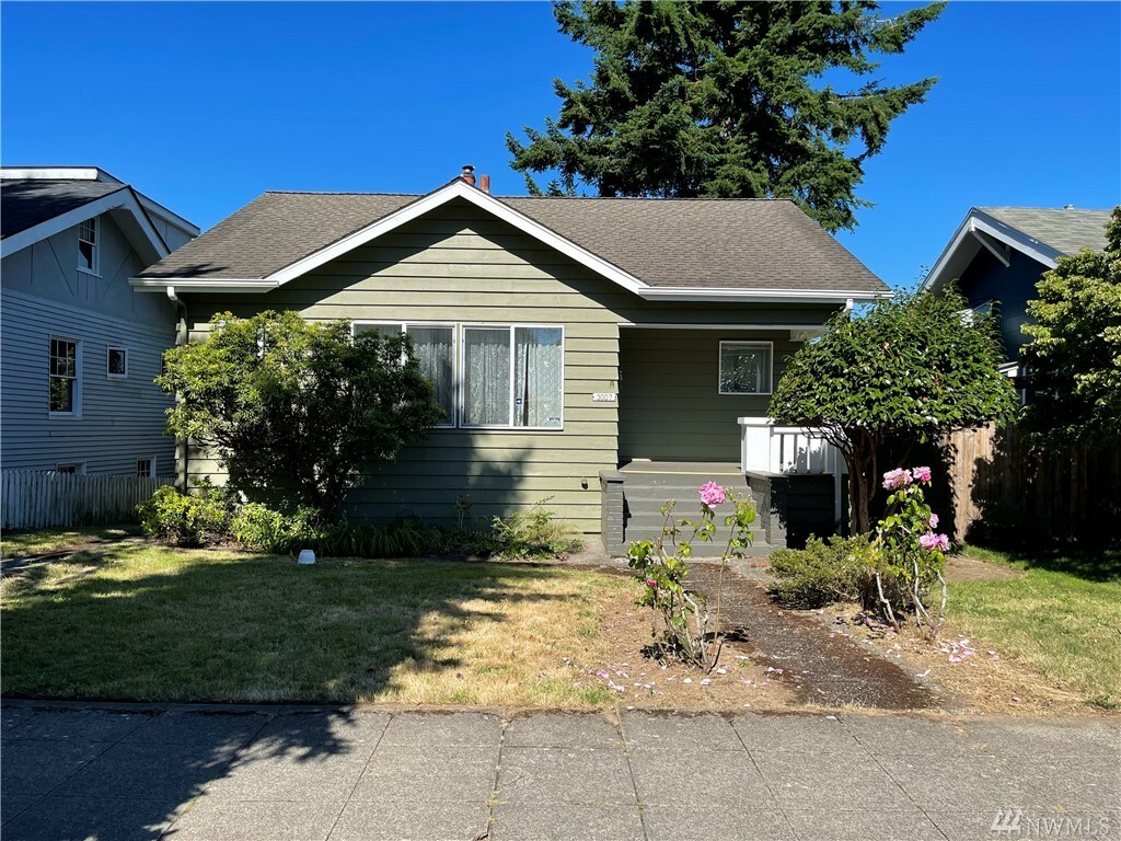 Property Photo: 3007 44th Ave SW WA 98116