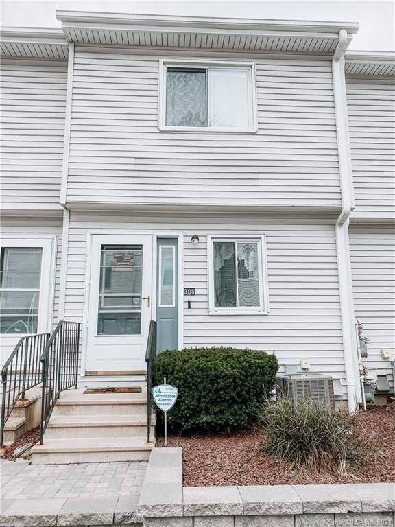 Property Photo:  273 Derby Avenue 305  CT 06418 