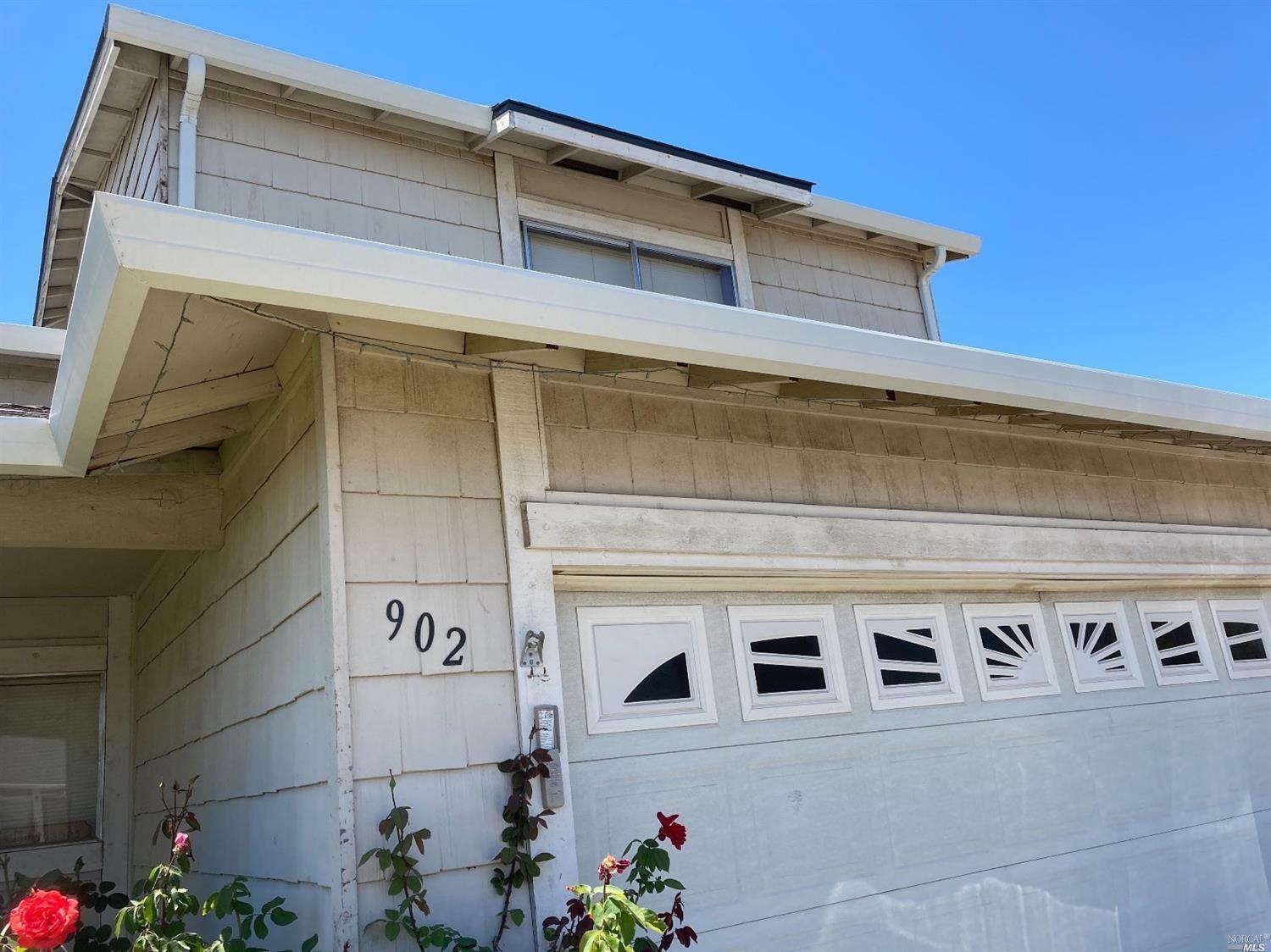 Property Photo:  902 Towhee Way  CA 94585 