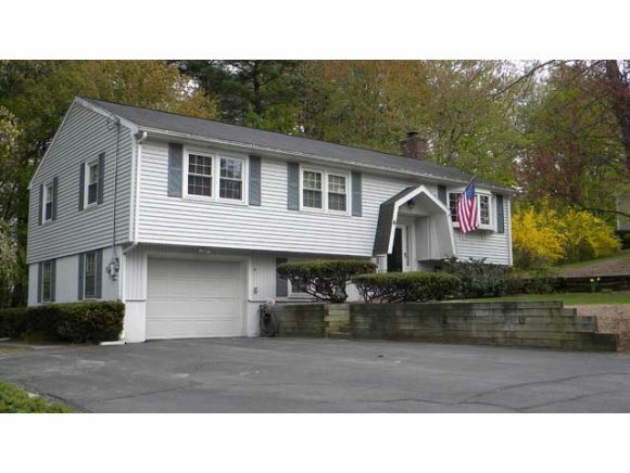 Property Photo:  6 Cedar Lane  NH 03054 