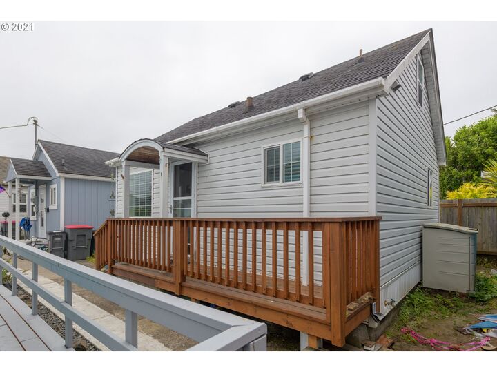 314 4th Ave #5  Seaside OR 97138 photo