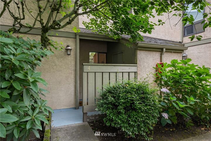 Property Photo:  10011 NE 138th Street A4  WA 98034