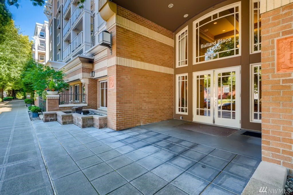 Property Photo:  1545 NW 57th St 525  WA 98107 