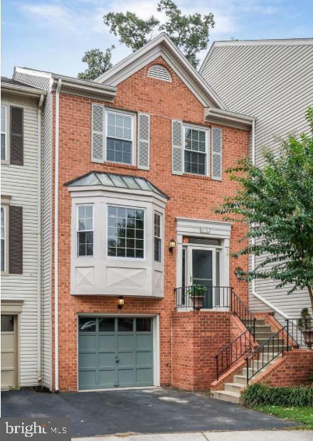 Property Photo:  44110 Gala Circle  VA 20147 