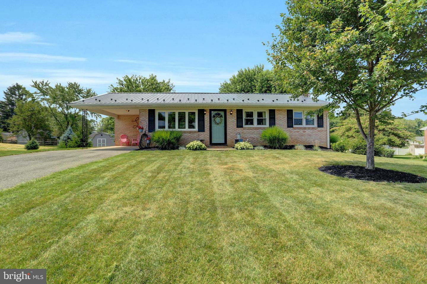 Property Photo:  1250 Marvern Drive W  PA 17202 