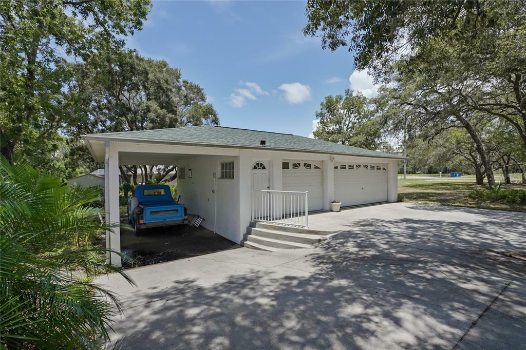 Property Photo:  18707 East Road  FL 34667 