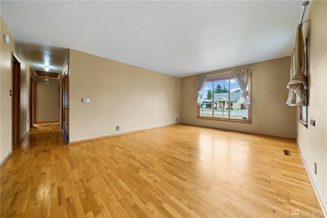 Property Photo: 7428 S Lawrence St WA 98409