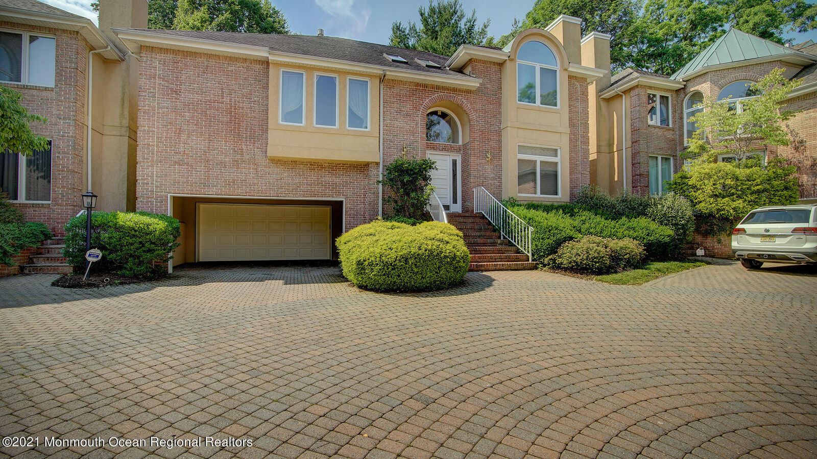 Property Photo: 33 Alta Vista Court NJ 07733