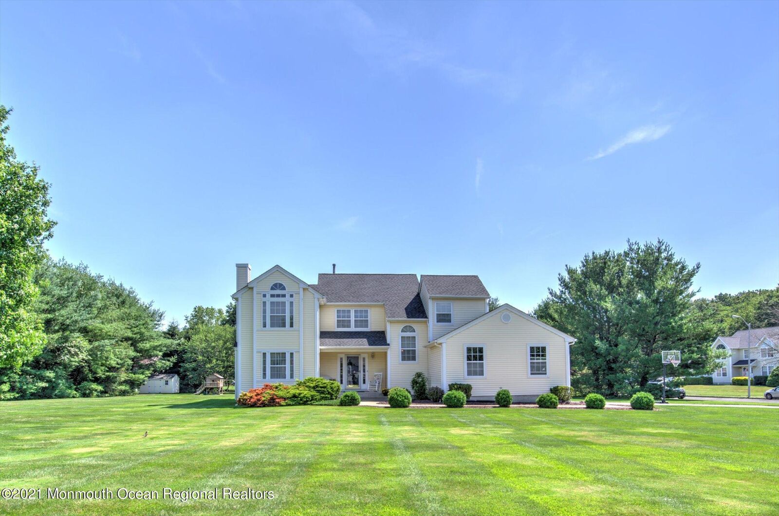 Property Photo:  7 Hampshire Court  NJ 08533 