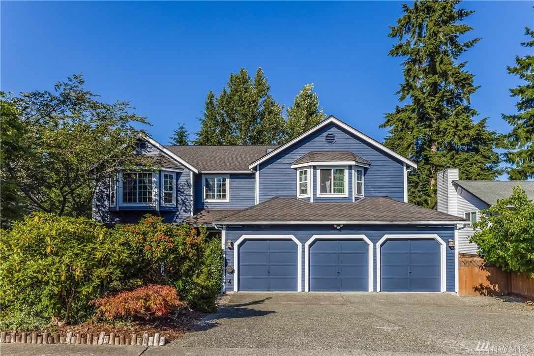 Property Photo: 6609 Cascade Dr SE WA 98296