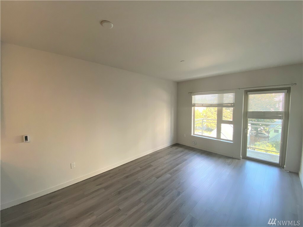 Property Photo: 1760 NW 56th St 409 WA 98107