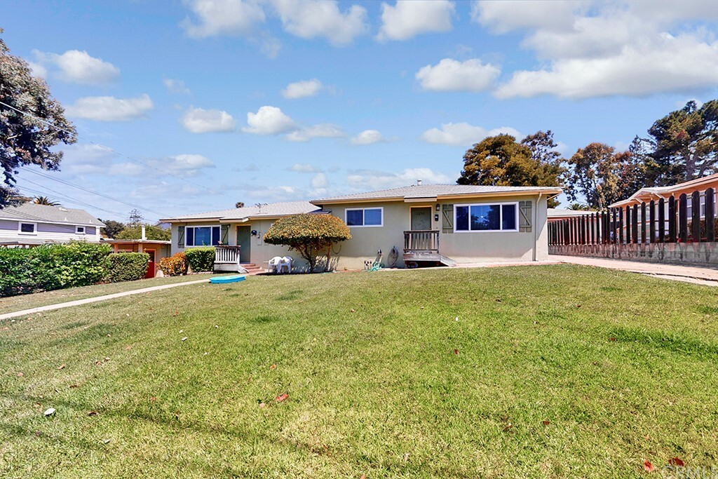 Property Photo:  1254 Stafford Street  CA 93405 