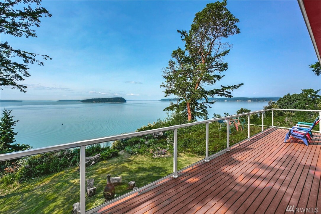 Property Photo:  34 M Cascade Dr  WA 98206 