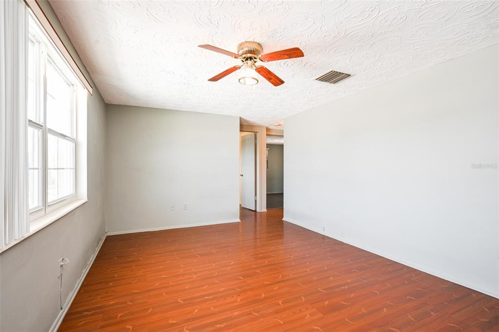 Property Photo: 3428 Umber Road FL 34691