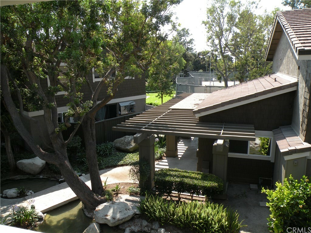 Property Photo:  40 Streamwood 40  CA 92620 