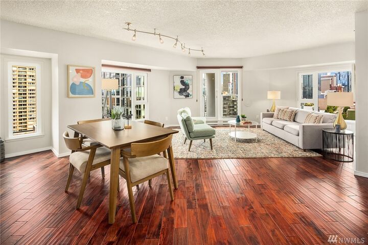 Property Photo:  121 Vine St 1906  WA 98121 