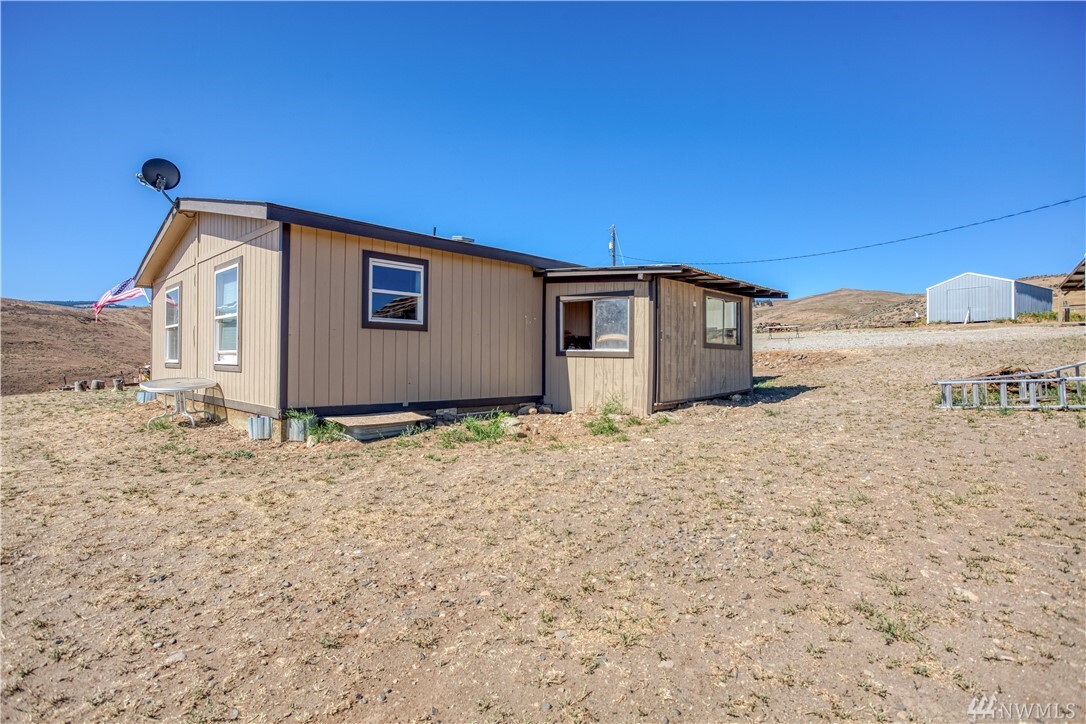 Property Photo:  4300 Kingsbury Rd  WA 98828 