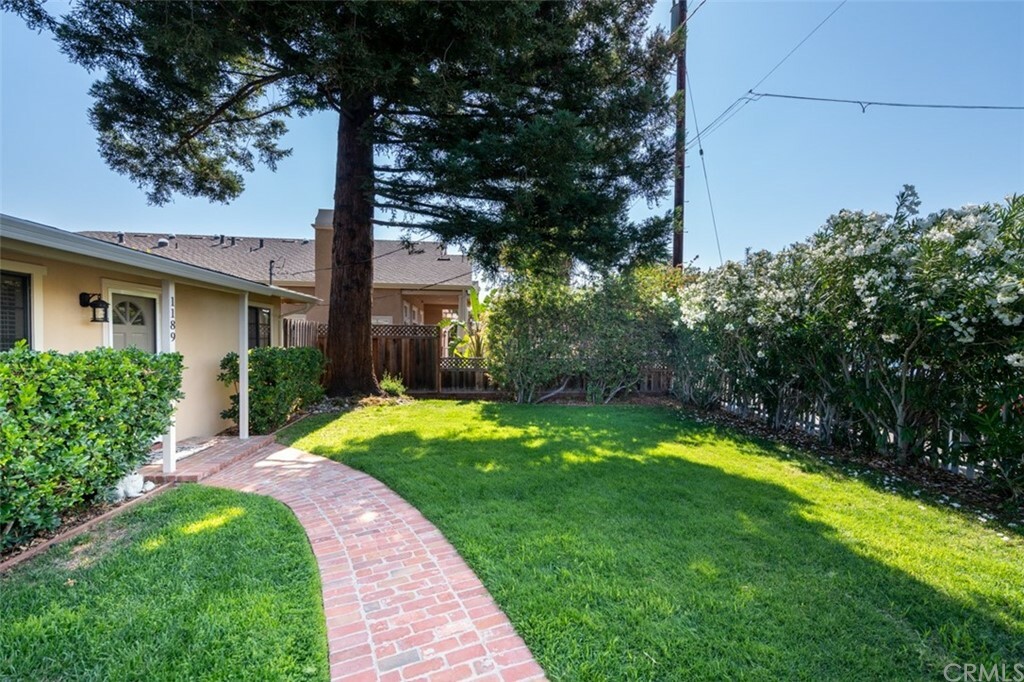 Property Photo:  1189 W Hacienda Avenue  CA 95008 