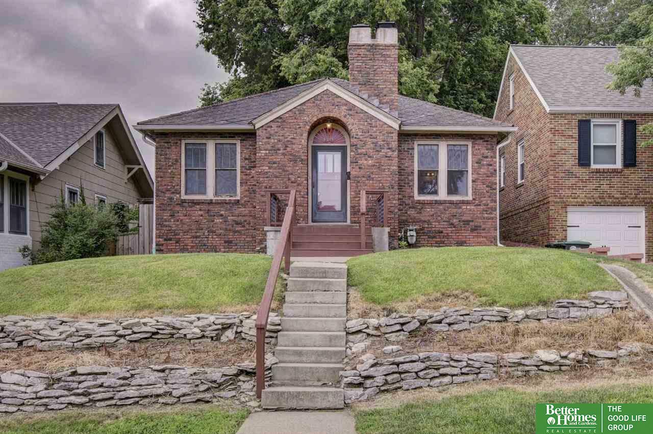 Property Photo:  5015 Seward  NE 68104 