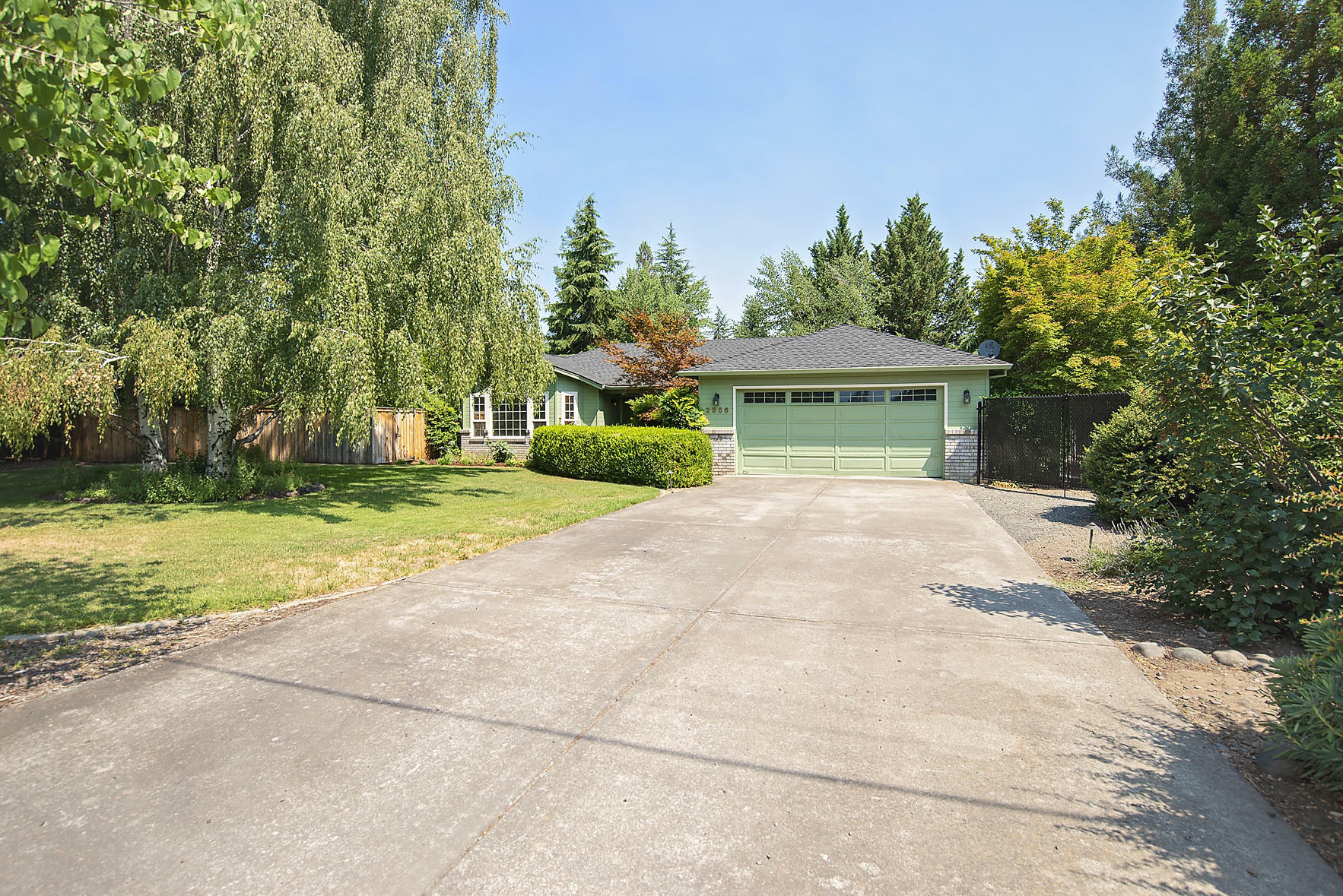 Property Photo:  2956 Lapine Avenue  OR 97502 