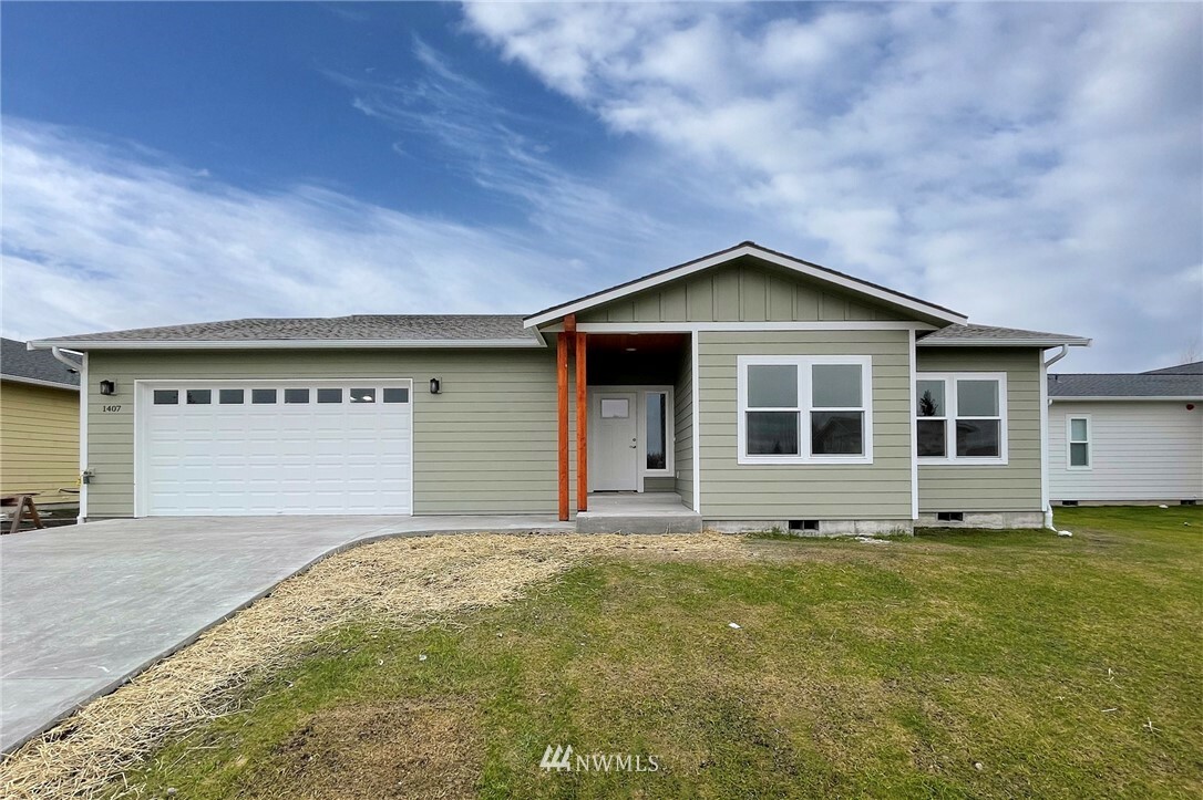 Property Photo:  1407 Rook Drive  WA 98362 