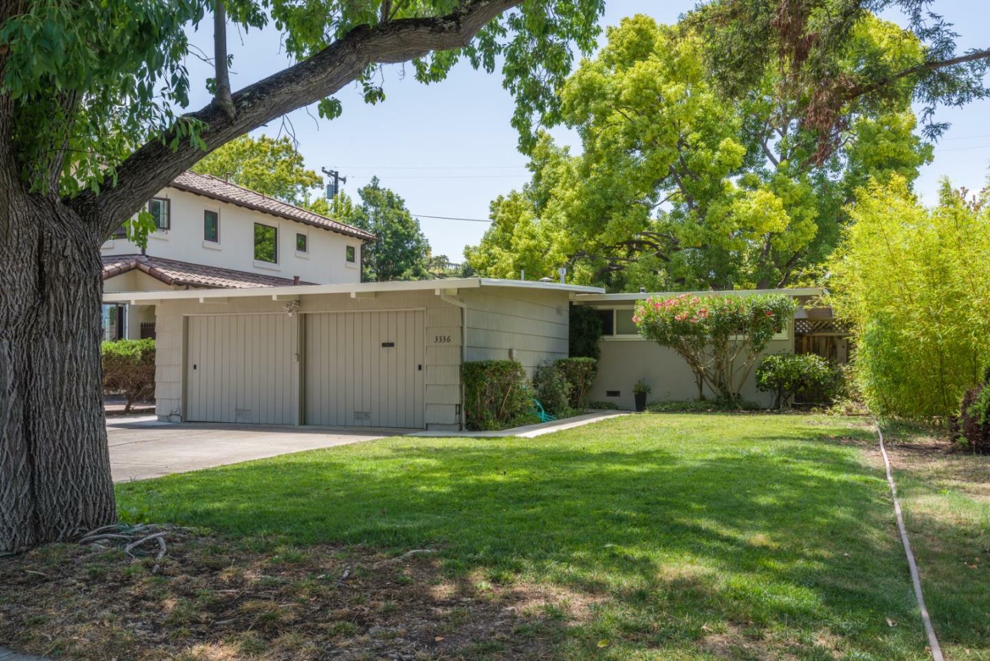 Property Photo:  3336 South Court  CA 94306 