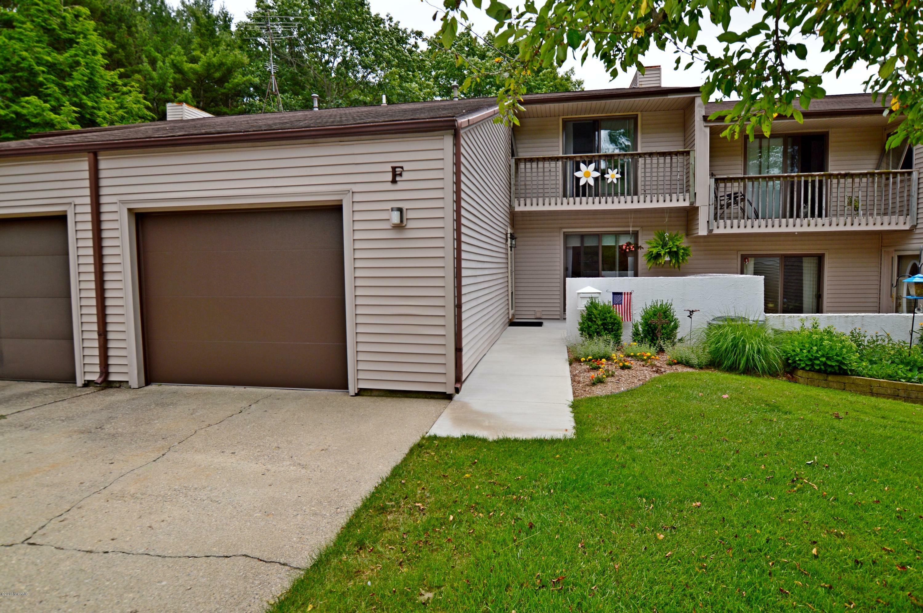 Property Photo:  17542 Parkwood Drive  MI 49456 