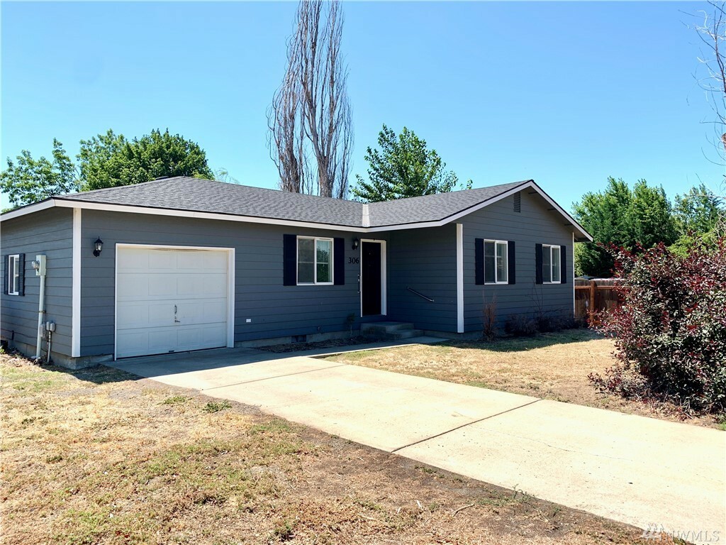 Property Photo:  306 W Ridgeview Lane  WA 98926 