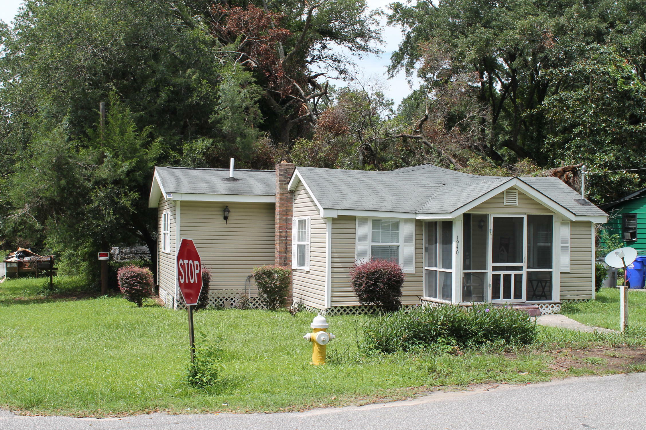 Property Photo:  1940 Orangeburg Street  SC 29405 