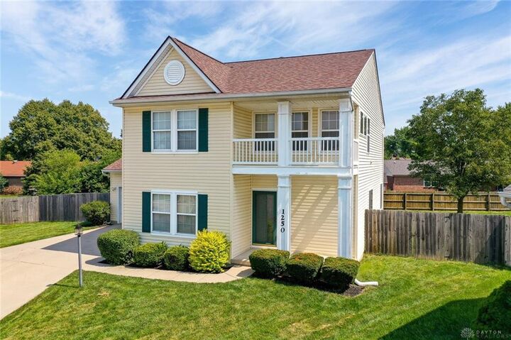 1250 Sunset Drive  Englewood OH 45322 photo