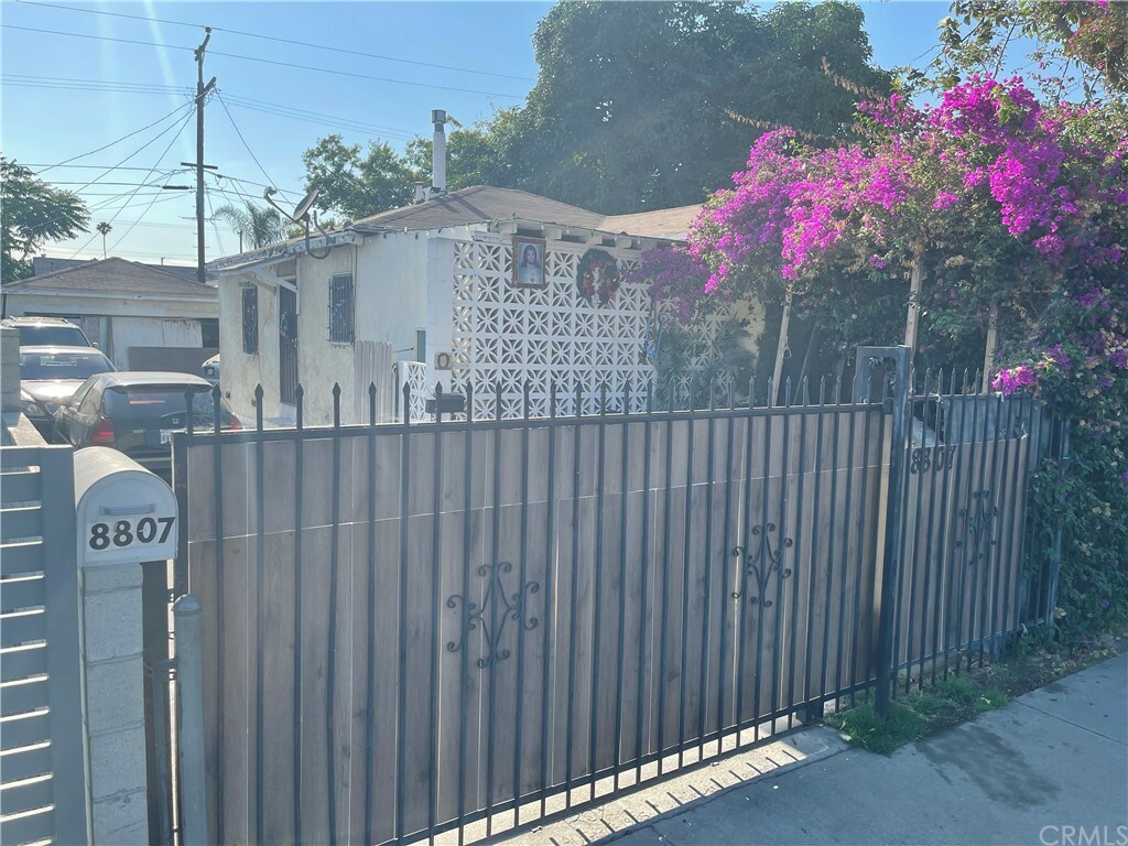 Property Photo:  8807 Mary Avenue  CA 90002 