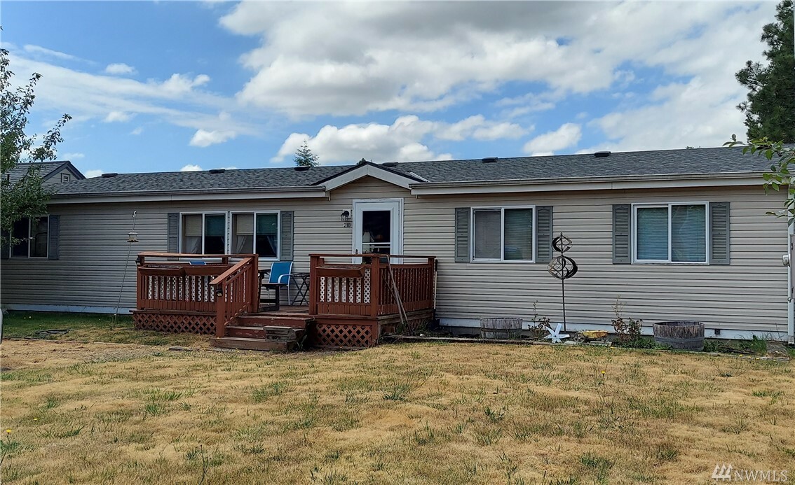 Property Photo:  218 Central Street  WA 98284 