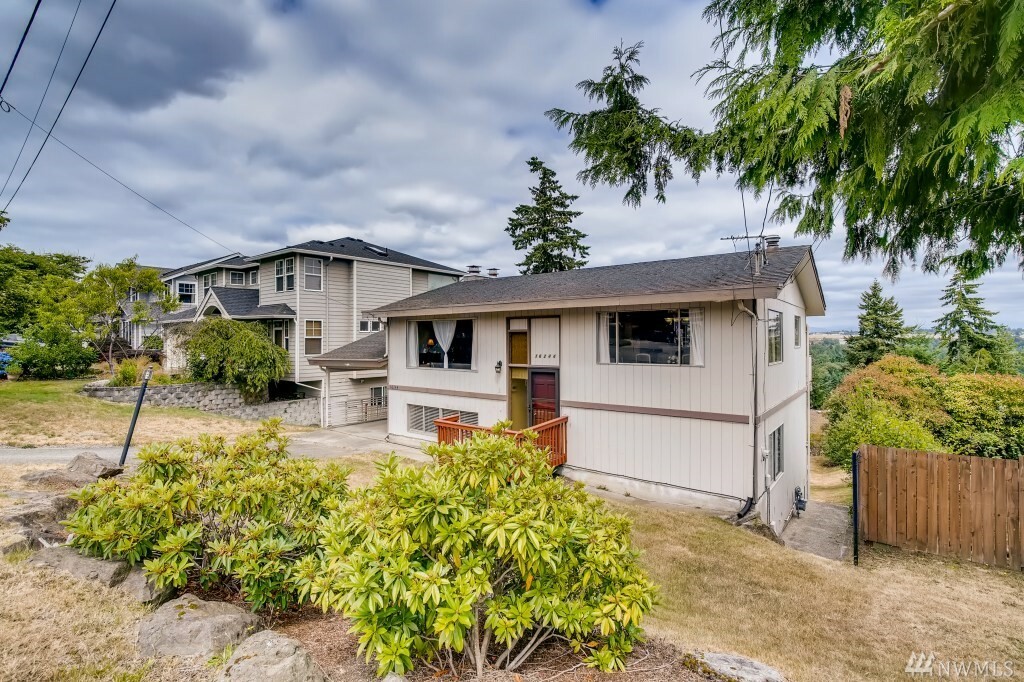 Property Photo:  16244 9th Ave SW  WA 98166 