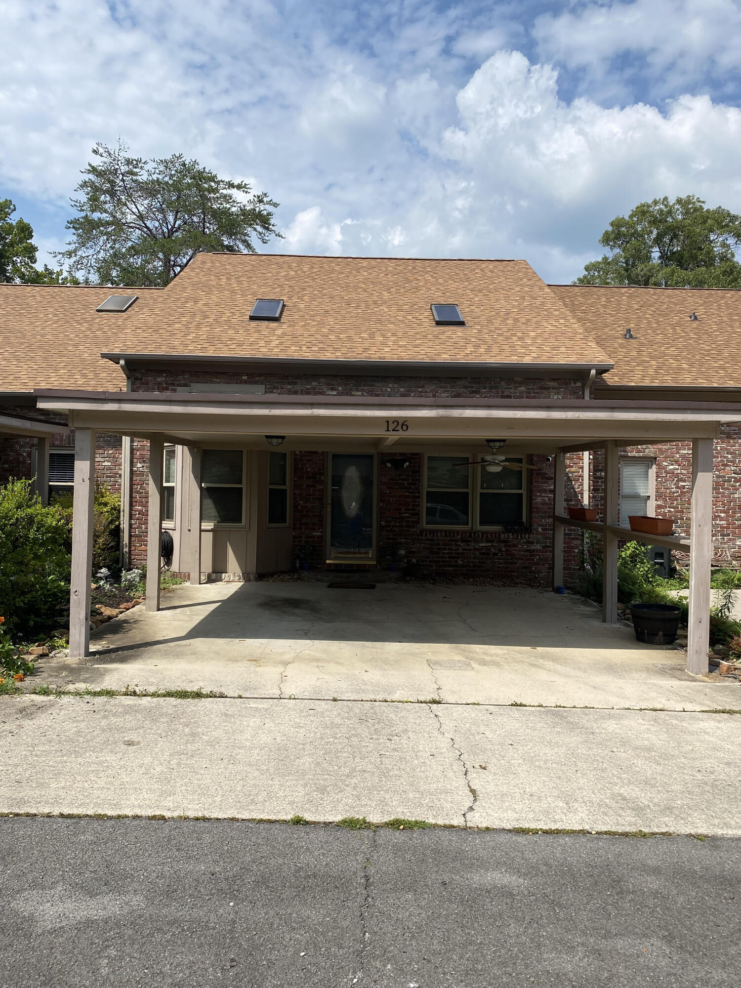 Property Photo: 126 Hampshire Court TN 37830
