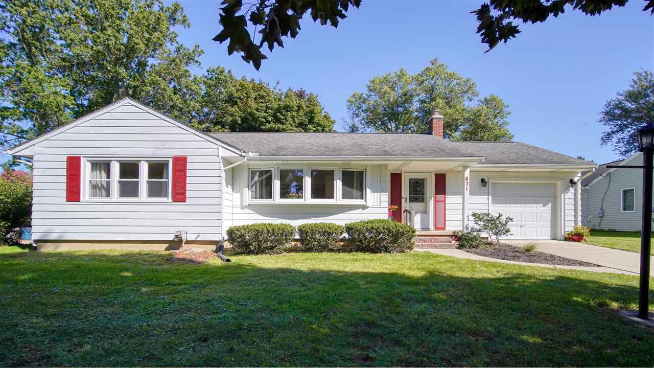 Property Photo: 821 Springcrest Blvd MI 49203
