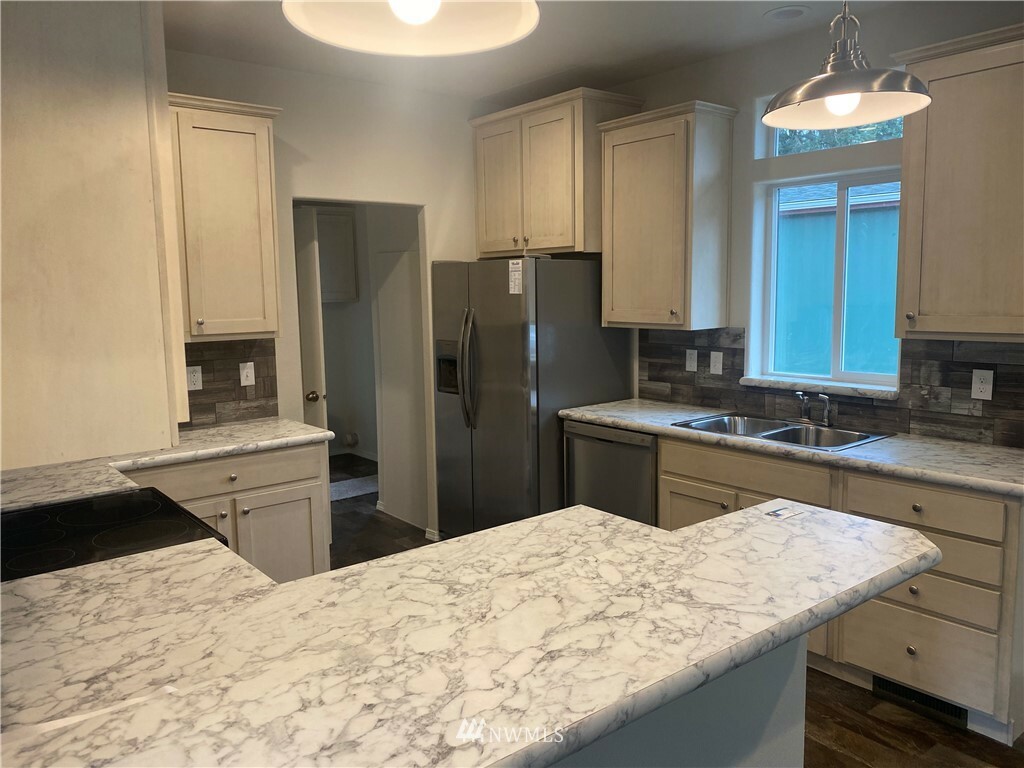 Property Photo: 3371 SE Bielmeier Road 53 WA 98367