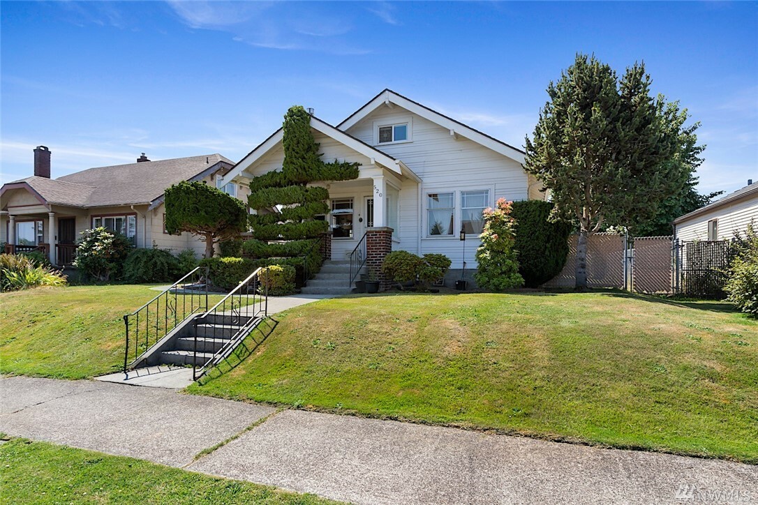 Property Photo:  520 S 53rd St  WA 98408 