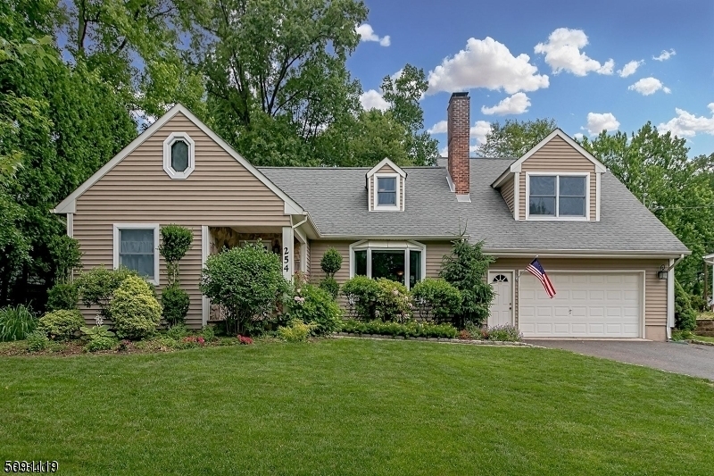 Property Photo: 254 Hickory Ln NJ 07092