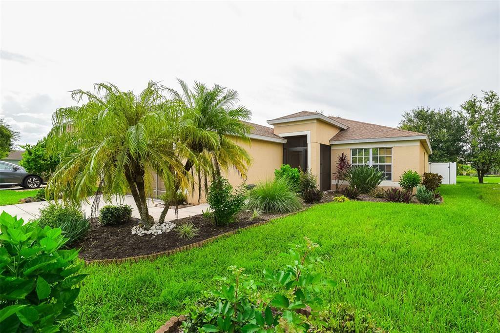 Property Photo:  5193 Layton Drive  FL 34293 