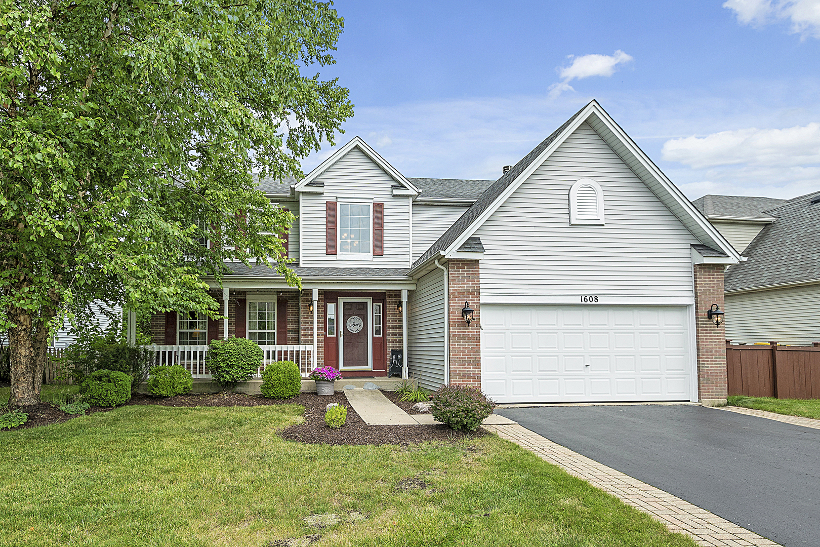 Property Photo: 1608 Sierra Highlands Court IL 60586
