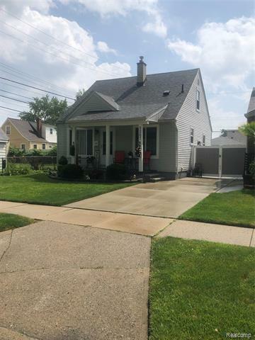 Property Photo:  2267 Mark Avenue  MI 48146 