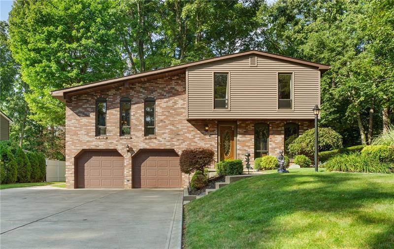 Property Photo: 460 Sharon Road PA 15108