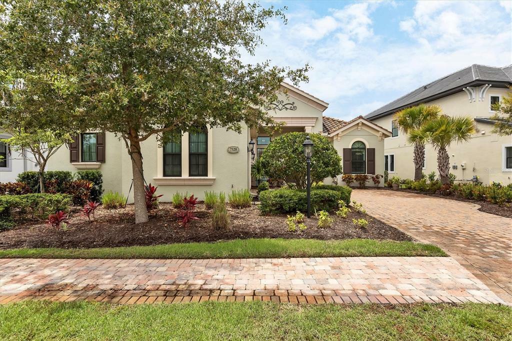 Property Photo:  7520 Windy Hill Cove  FL 34202 