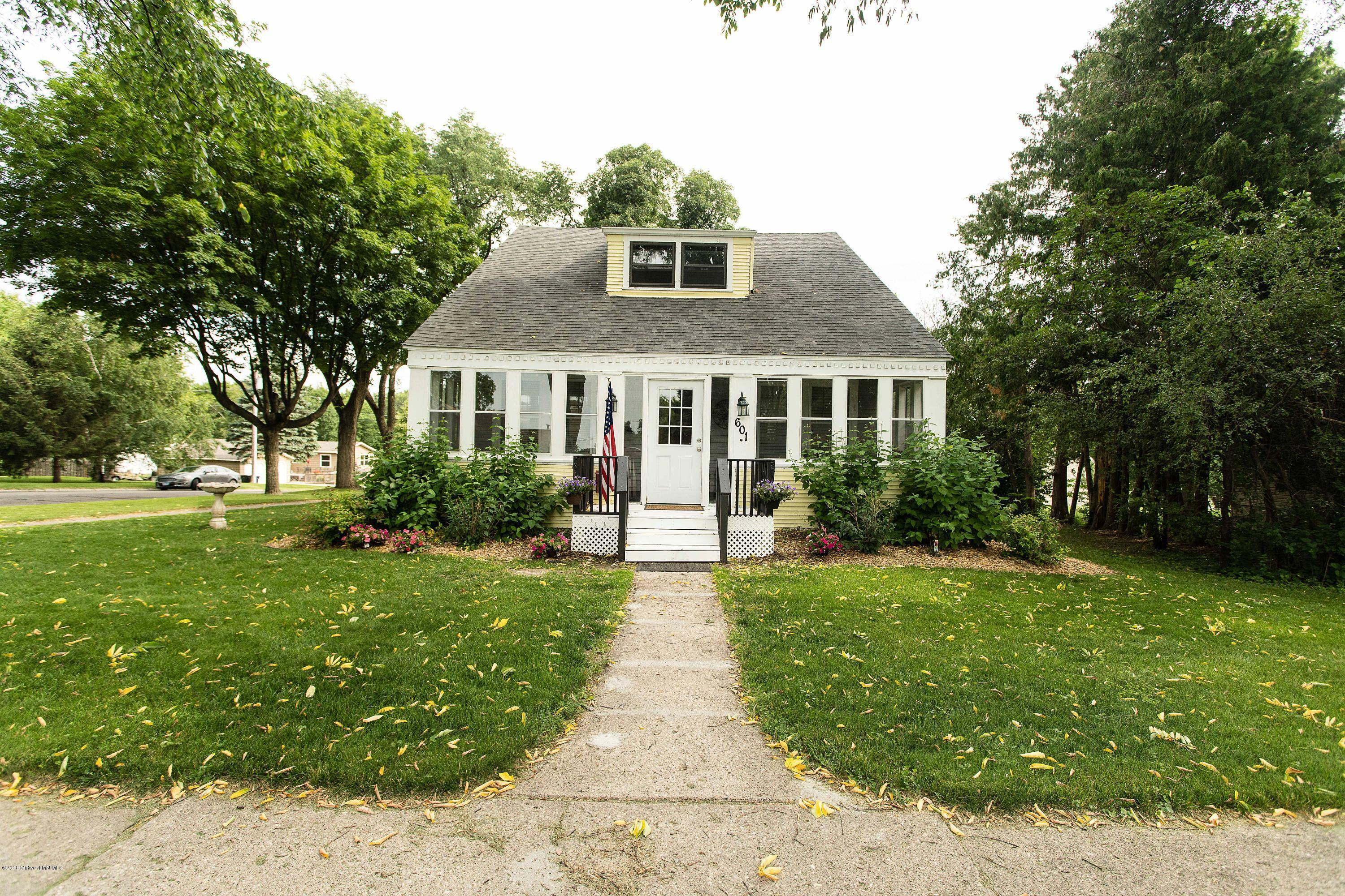 Property Photo: 601 E Channing Avenue MN 56537