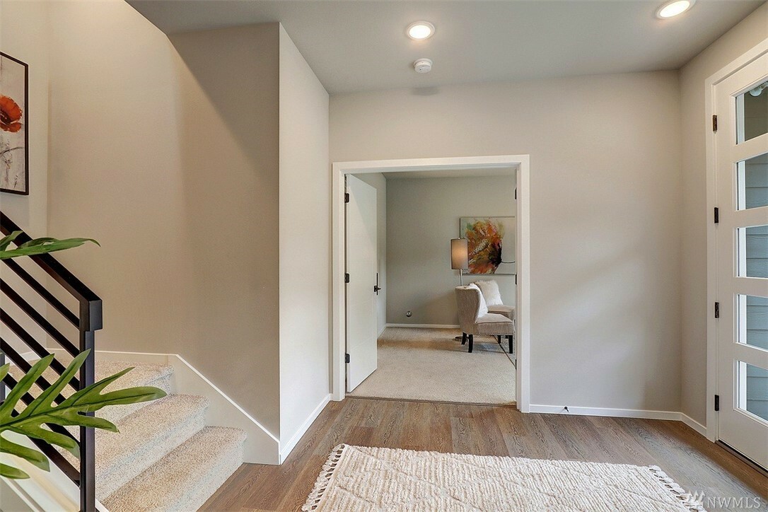 Property Photo: 4702 164th St SW A1 WA 98087