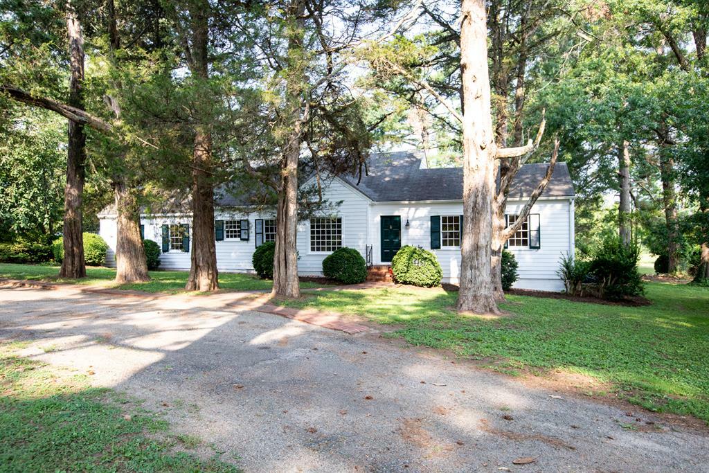 Property Photo:  275 Four Locust Highway  VA 23947 