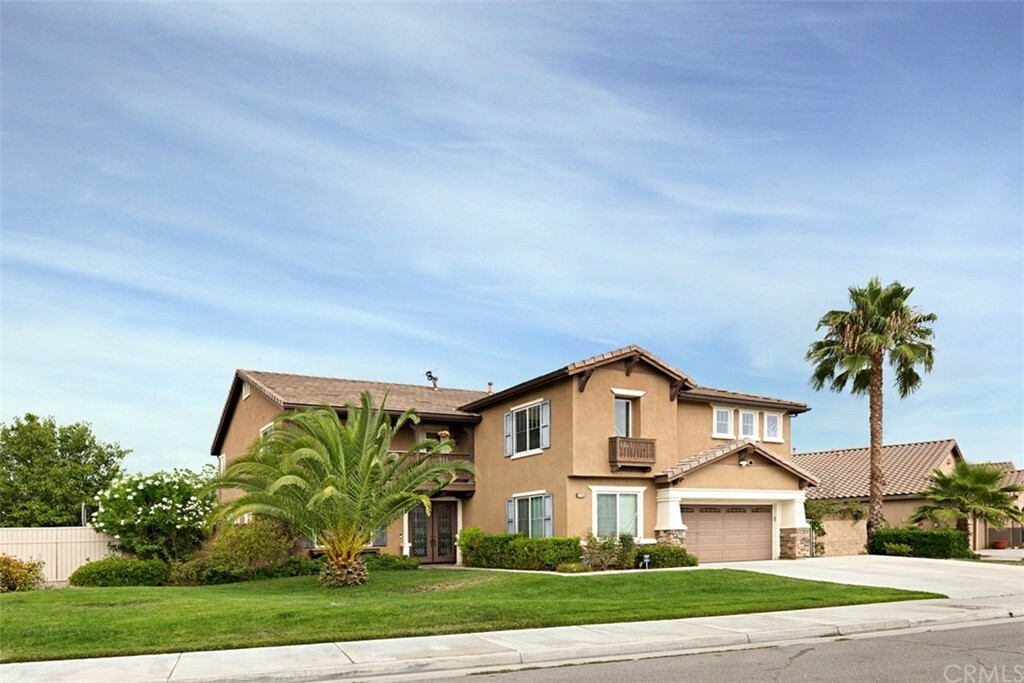 Property Photo:  37102 Tree Ridge Drive  CA 92563 