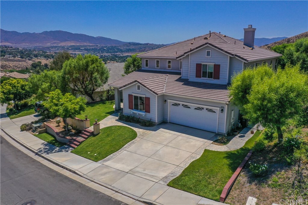 Property Photo:  28451 Falcon Crest Drive  CA 91351 