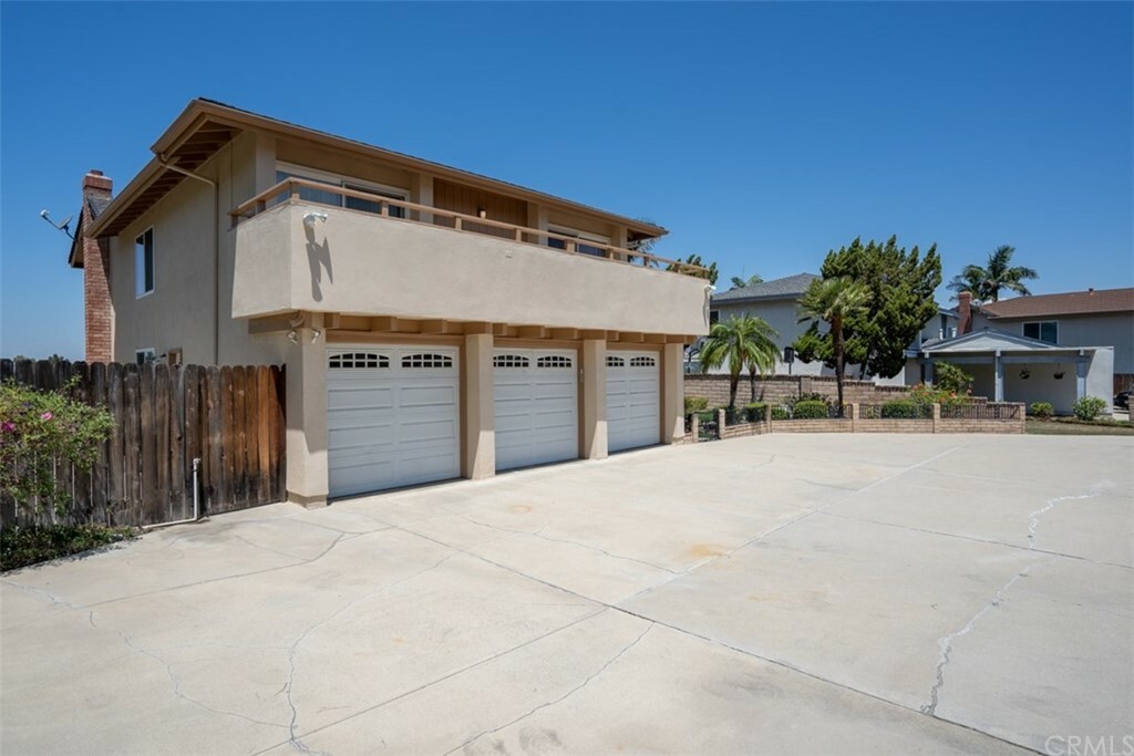 Property Photo:  110 Terraza San Benito  CA 90631 